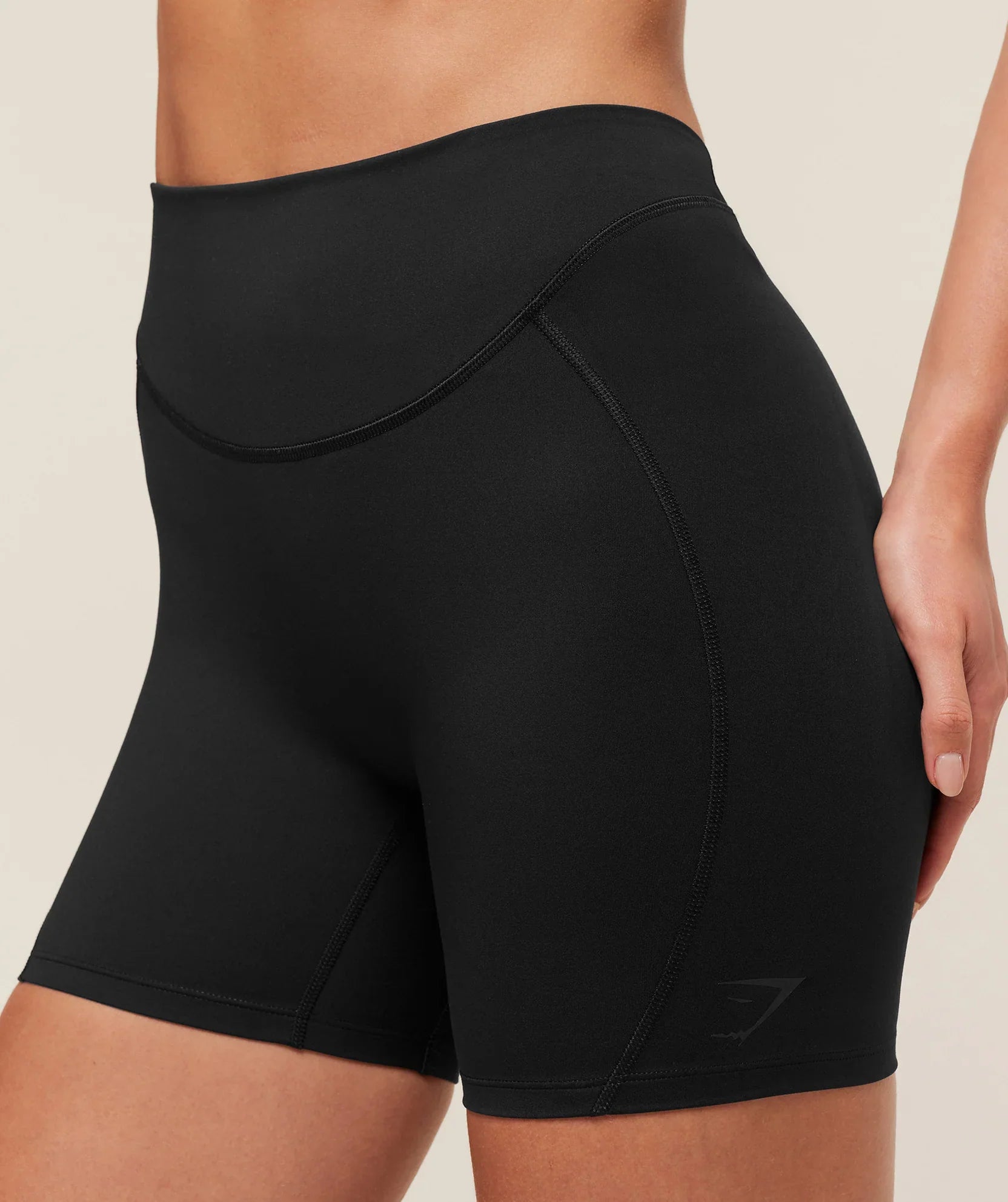 Lifting Dipped Waistband Short